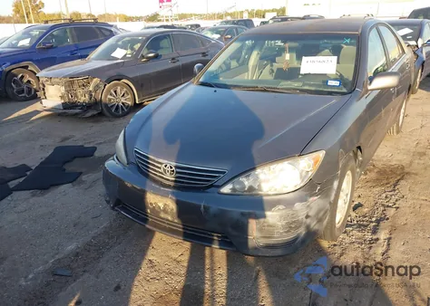 2005 Toyota Camry Le from USA, damaged, VIN 4T1BE30K45U558863